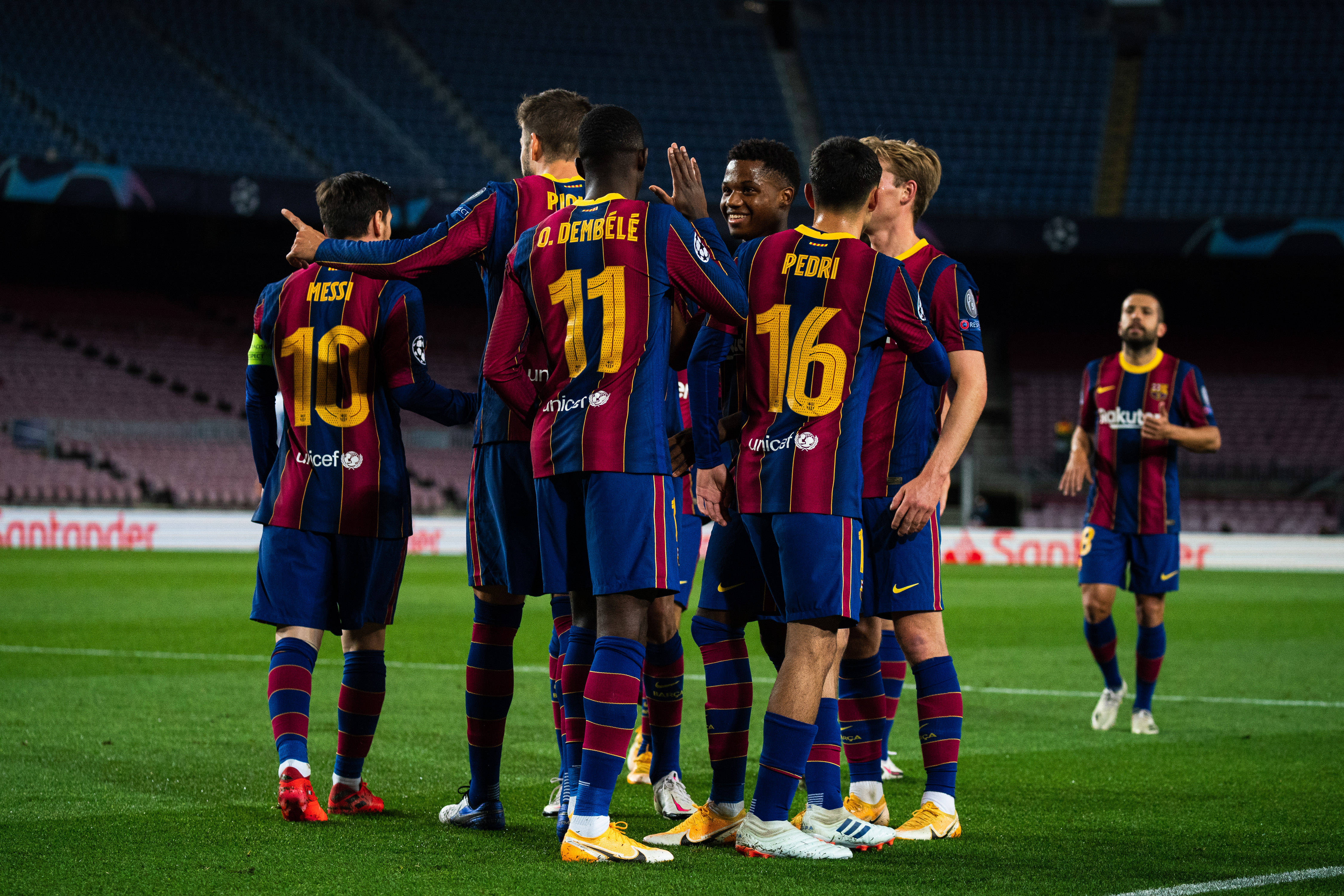 国际比赛日比利亚雷亚尔调整名单以备德甲集结日广东宏远调整名单以备英超，里尔状态回暖备战CBA常规赛瞬间刷屏的简单介绍